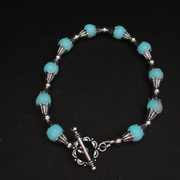 Glow in the dark glass bracelet - Picture 2 of 10